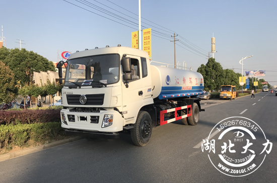 �|�L��ˮ܇�DƬ